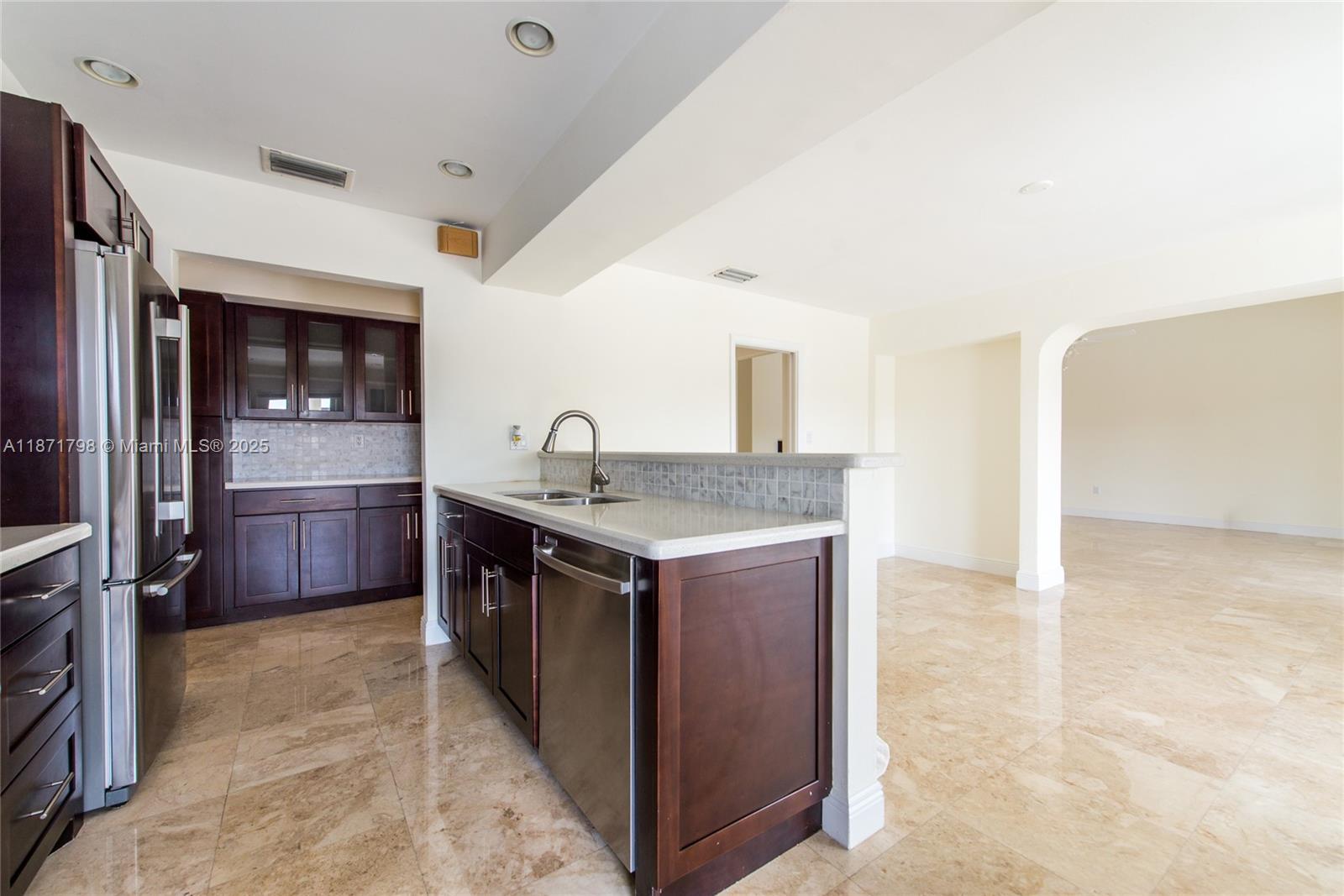 CORAL BAY SEC D - Residential Lease