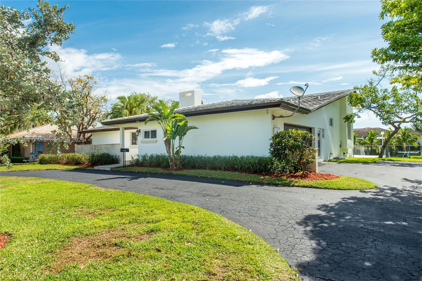 CORAL BAY SEC D - Residential Lease