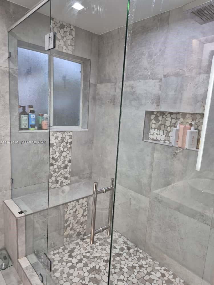 HOLLYWOOD GARDENS - Residential