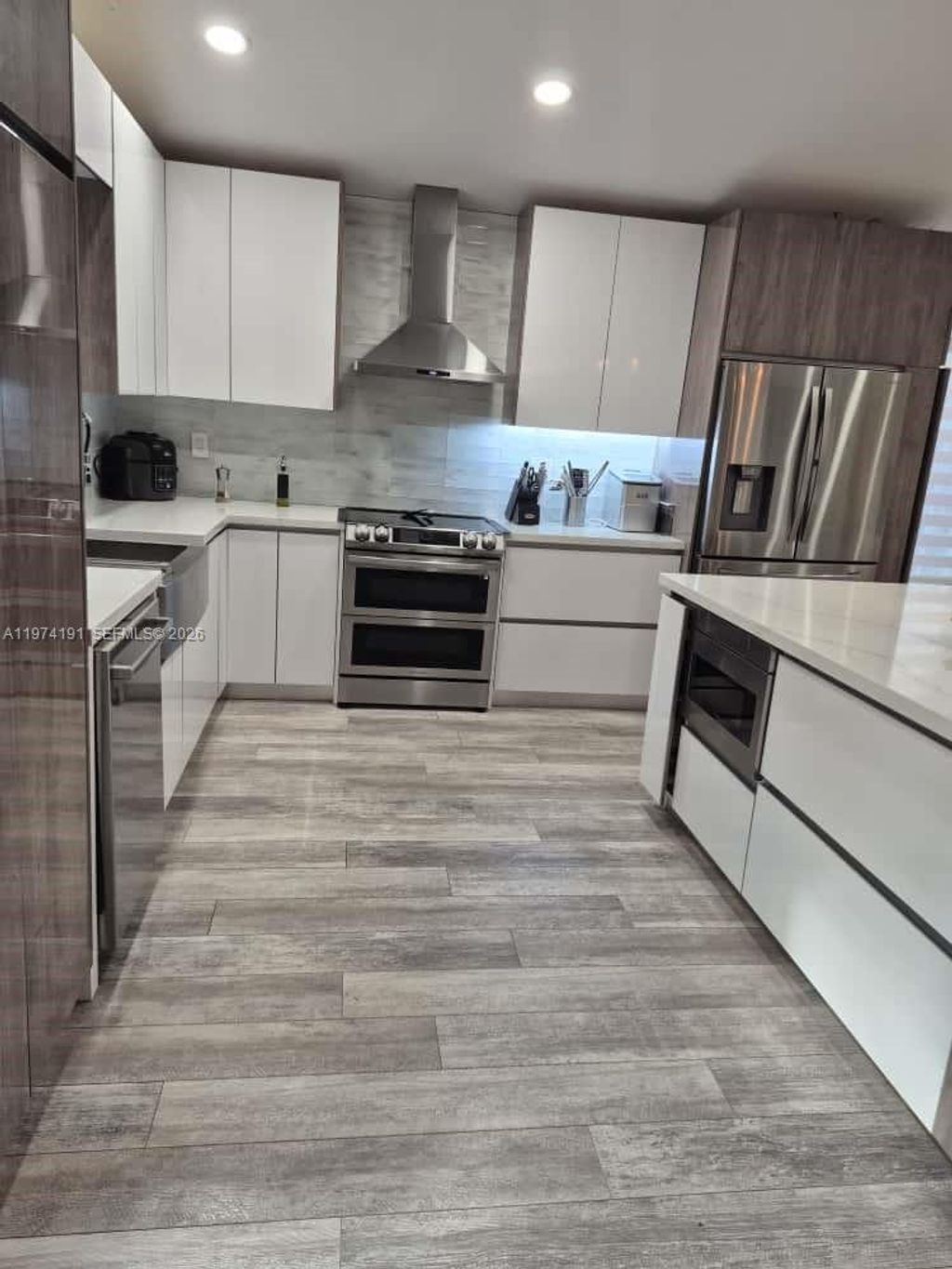 Photo of 2908 N 36th Ave, Hollywood, FL 33021 (MLS # A11974191)