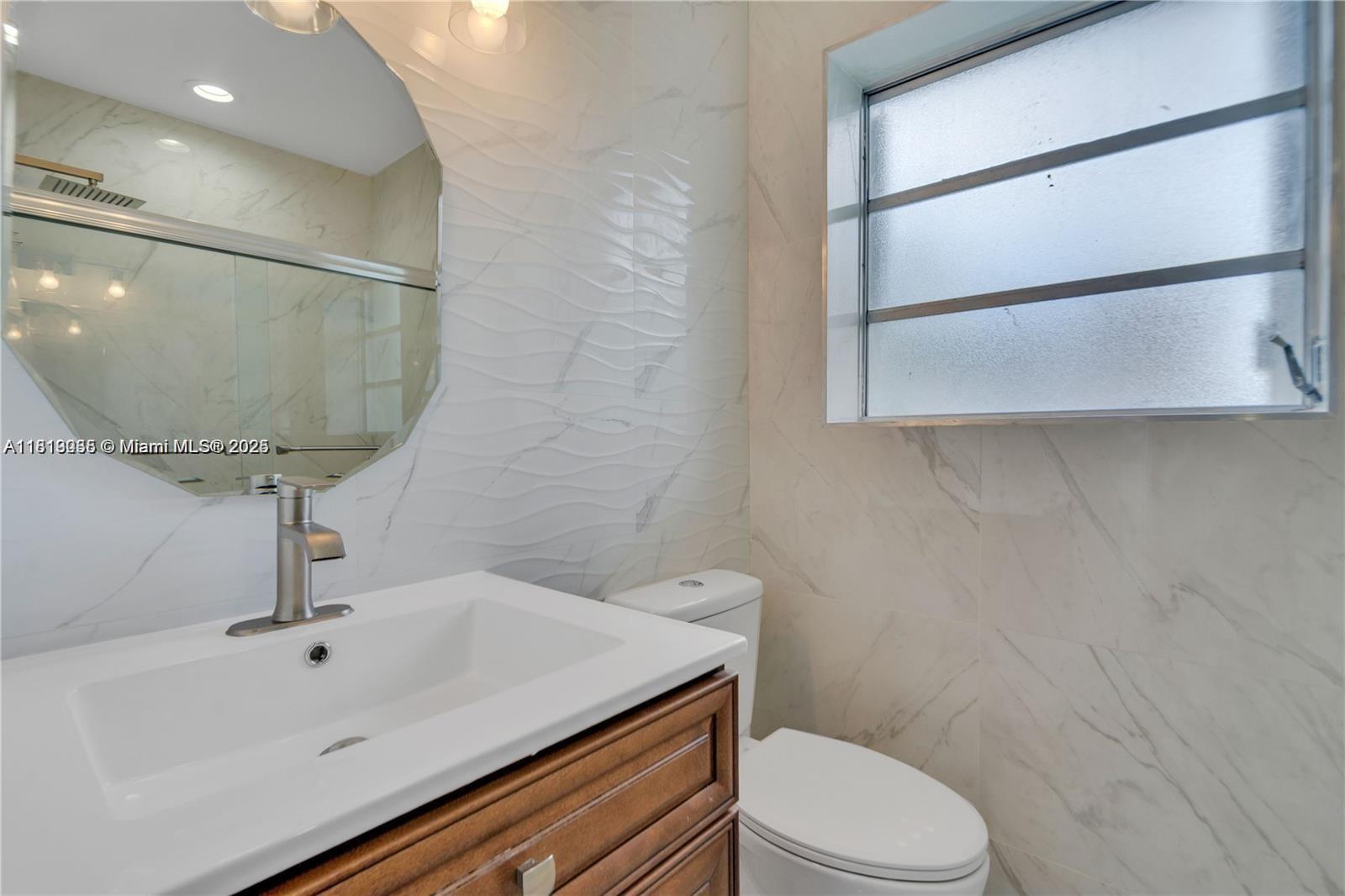 LIDO BAY - Residential Lease