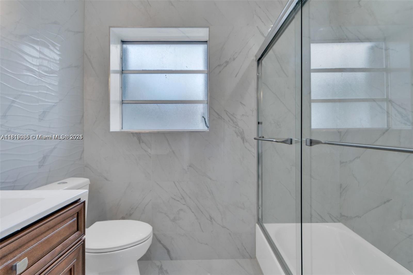 LIDO BAY - Residential Lease