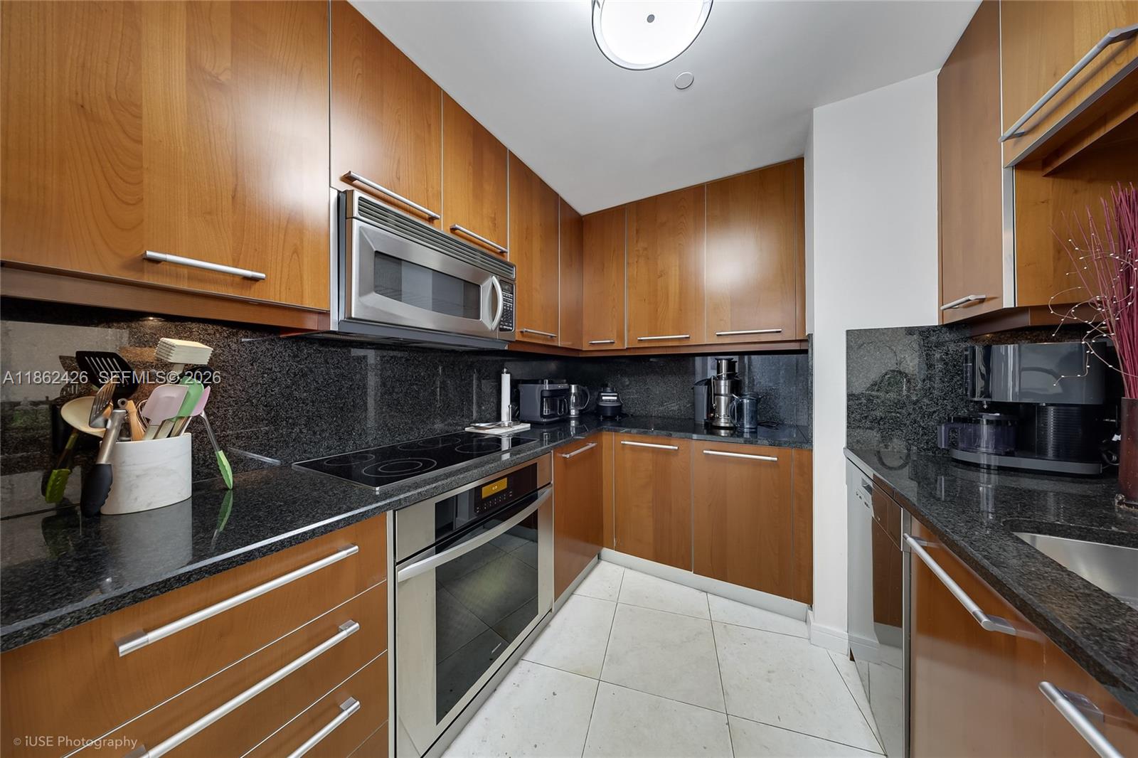 CARBONELL CONDO - Residential