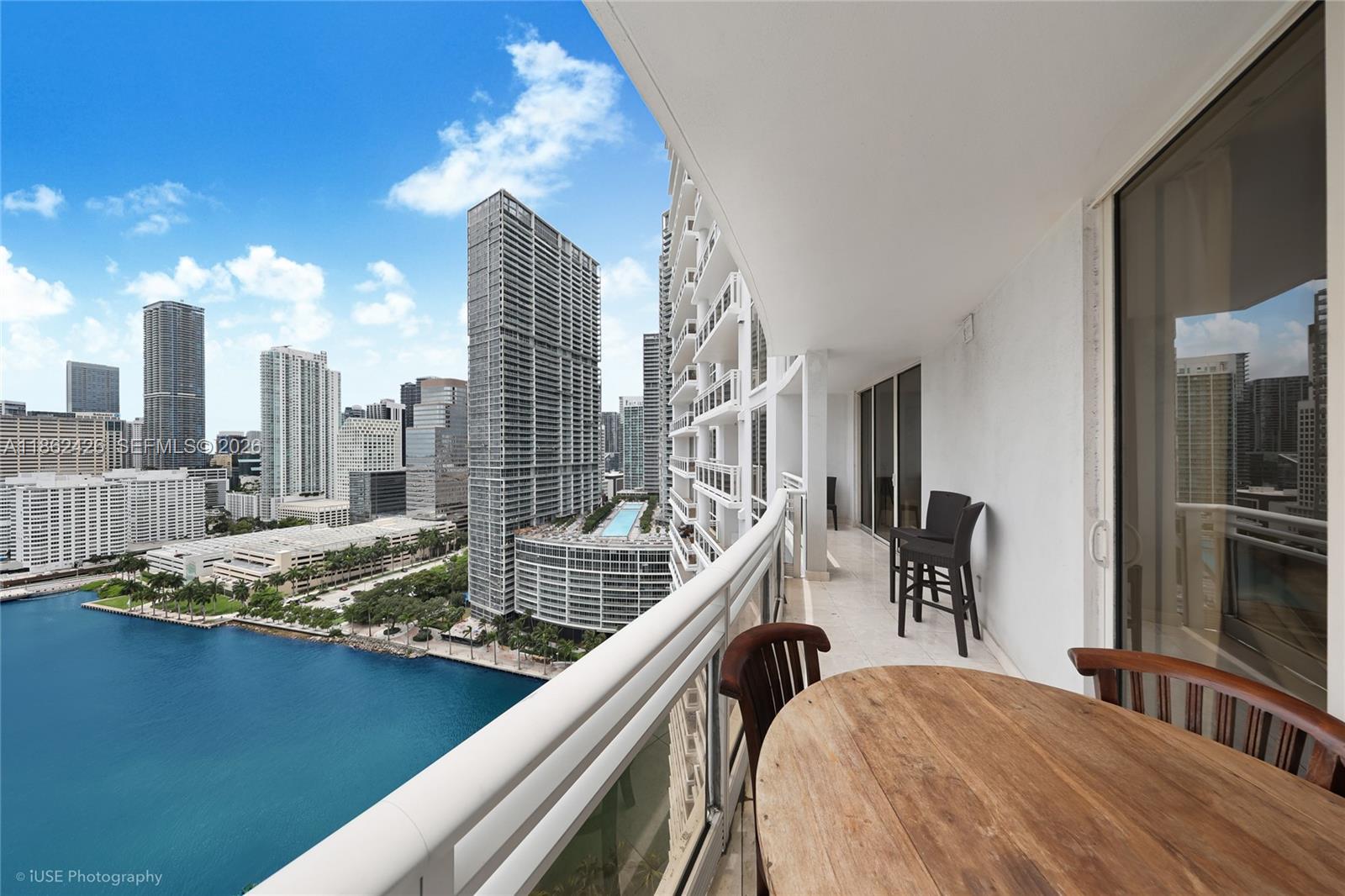 CARBONELL CONDO - Residential