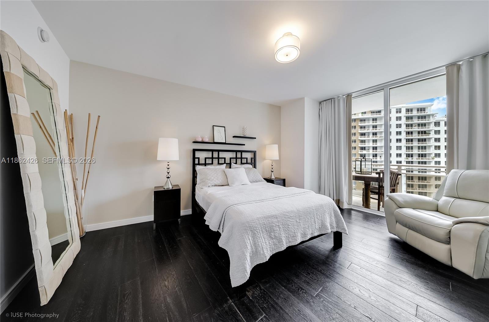 CARBONELL CONDO - Residential
