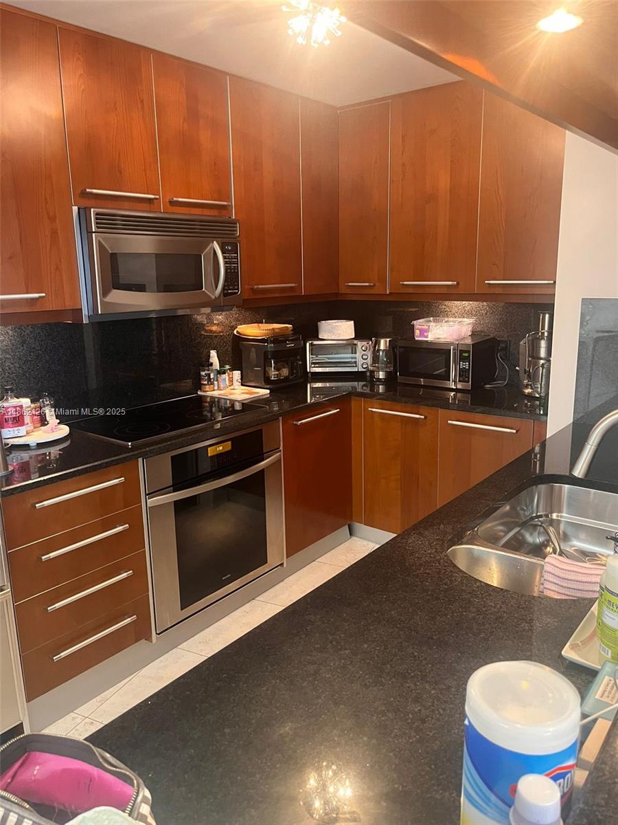 CARBONELL CONDO - Residential