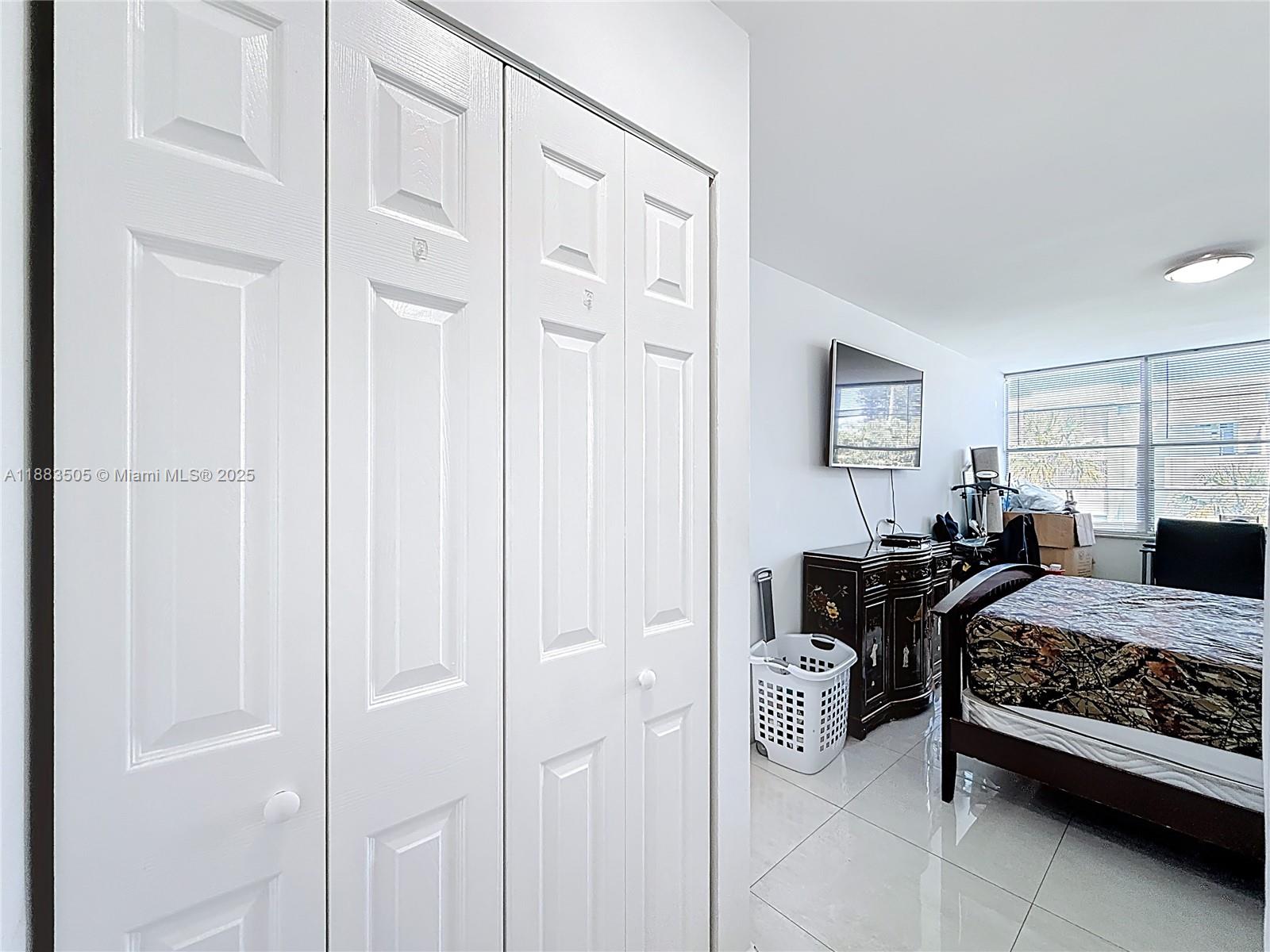 WATERGATE CONDOMINIUM NO - Residential