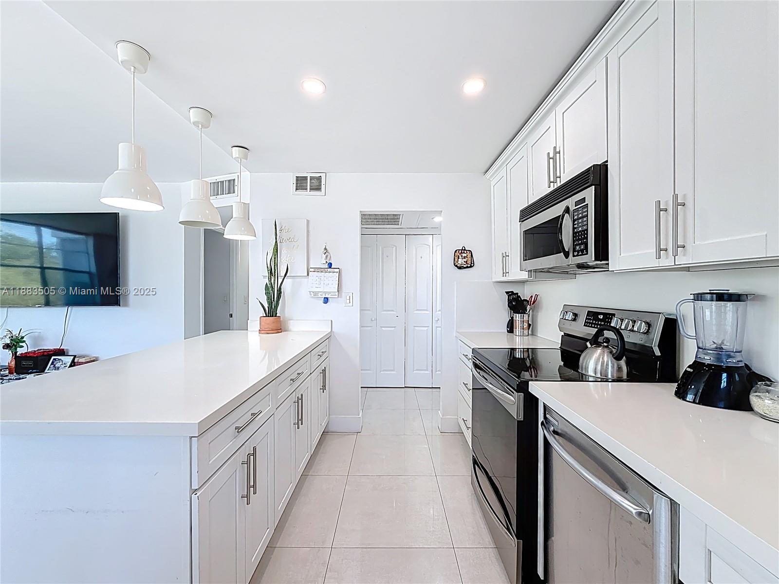 WATERGATE CONDOMINIUM NO - Residential