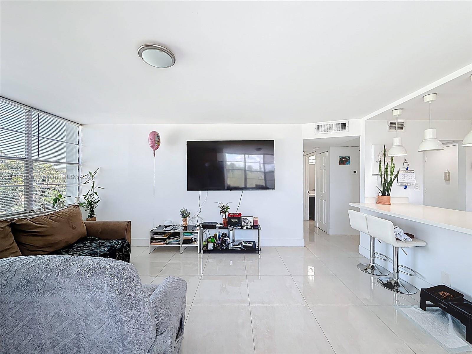 WATERGATE CONDOMINIUM NO - Residential