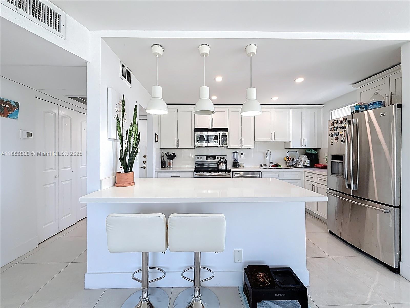 WATERGATE CONDOMINIUM NO - Residential