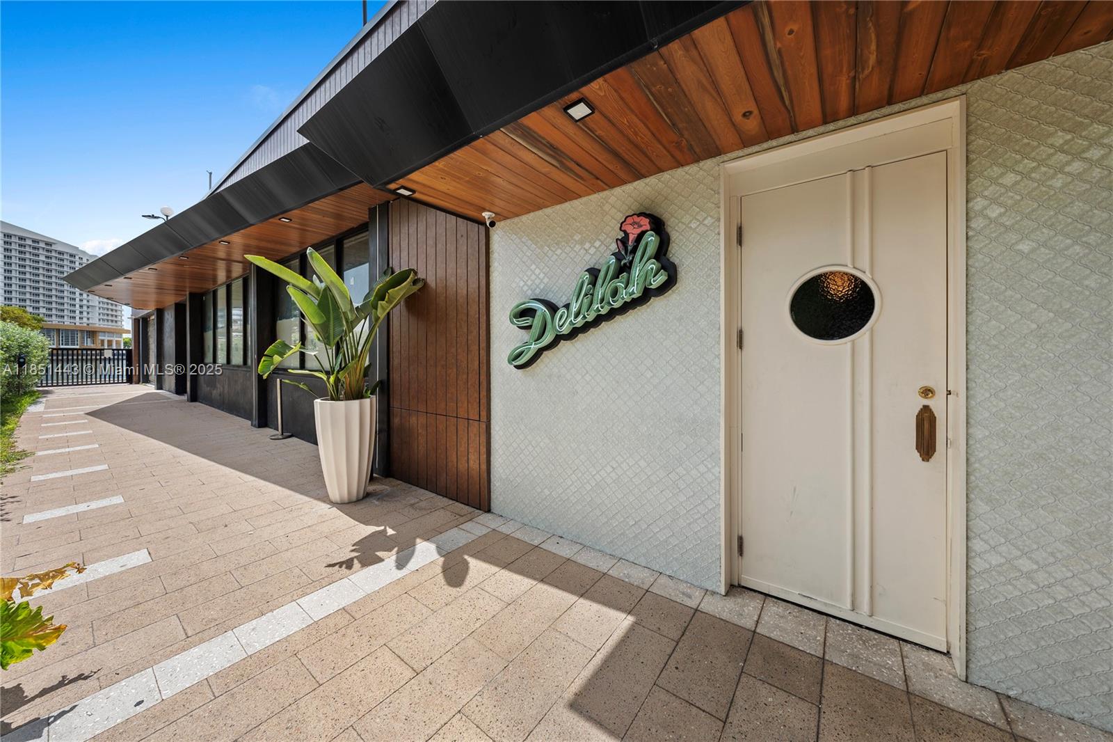 FOUR AMBASSADORS CONDO PH - Residential