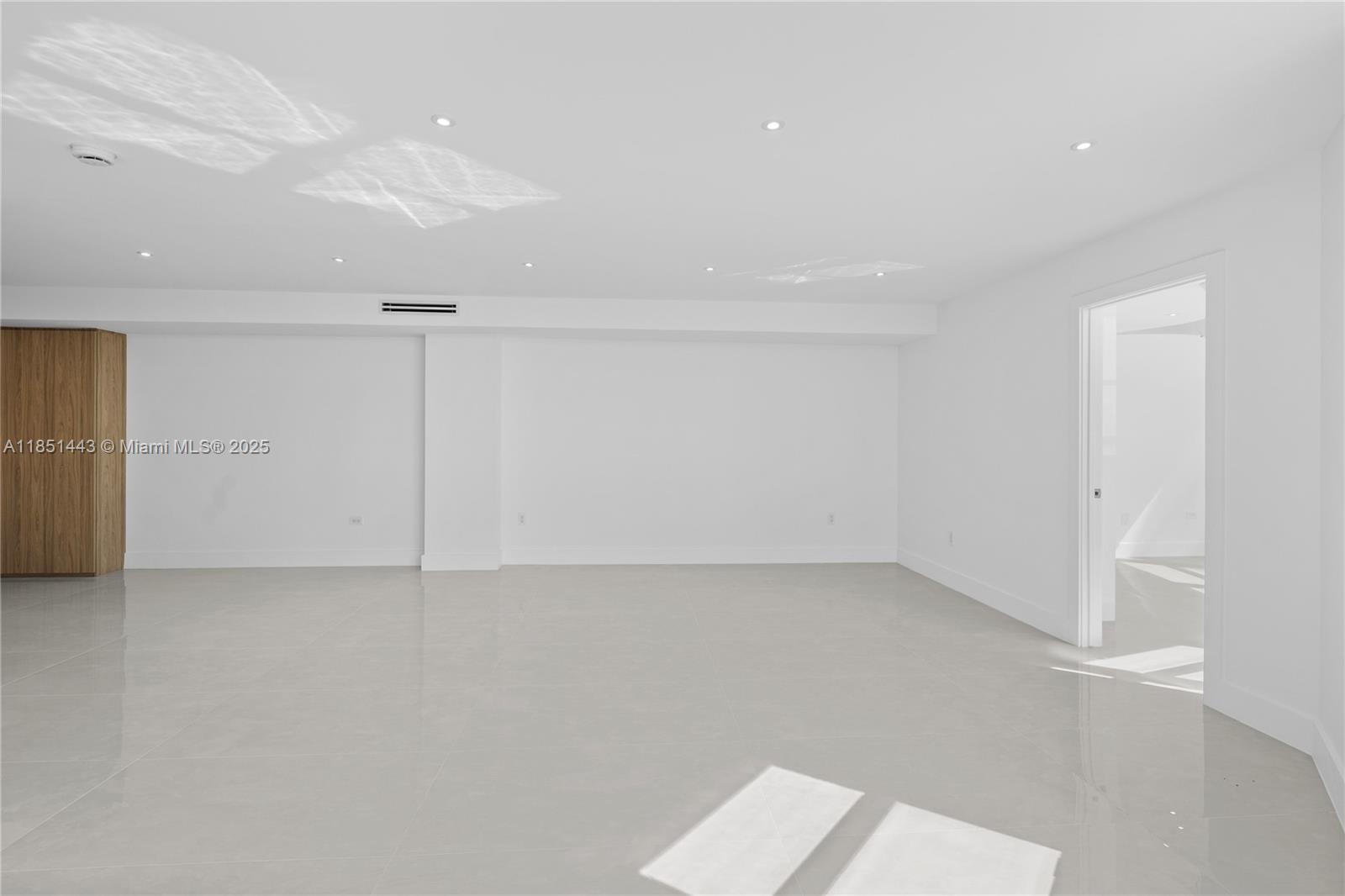 FOUR AMBASSADORS CONDO PH - Residential