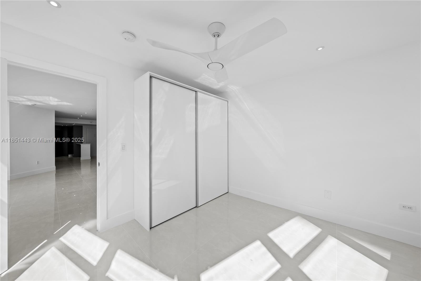 FOUR AMBASSADORS CONDO PH - Residential