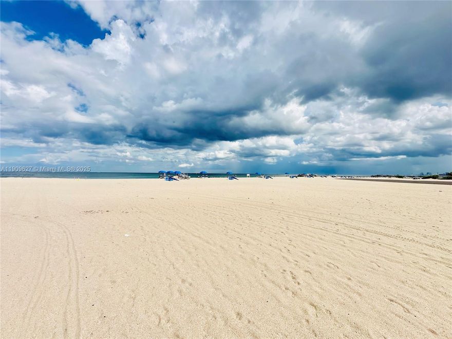 Steps from the sand and close to it all, this bright 1-bedroom condo puts you right in the heart of Fort Lauderdale.
With an oversized walk-in closet, a bathroom accessible from both the bedroom and main living area, and tons of
natural light, this home is both functional and inviting. Take a short walk to the nearby bridge overlooking the bay,
where benches on both sides offer the perfect spot to relax and take in the beautiful water views. Just a few more
steps and you’ll find yourself on the quiet, pristine beaches of Fort Lauderdale a hidden gem where the blue water
and peaceful atmosphere make every day feel like a getaway. Only two deposits to move in! Enjoy quick access to
the beach, airport, Port Everglades, Las Olas, and all major roadways.