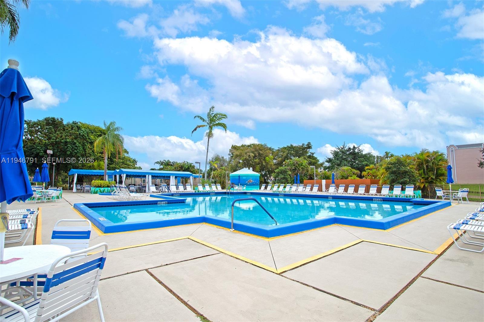 SUNRISE LAKES 173 CONDO - Residential