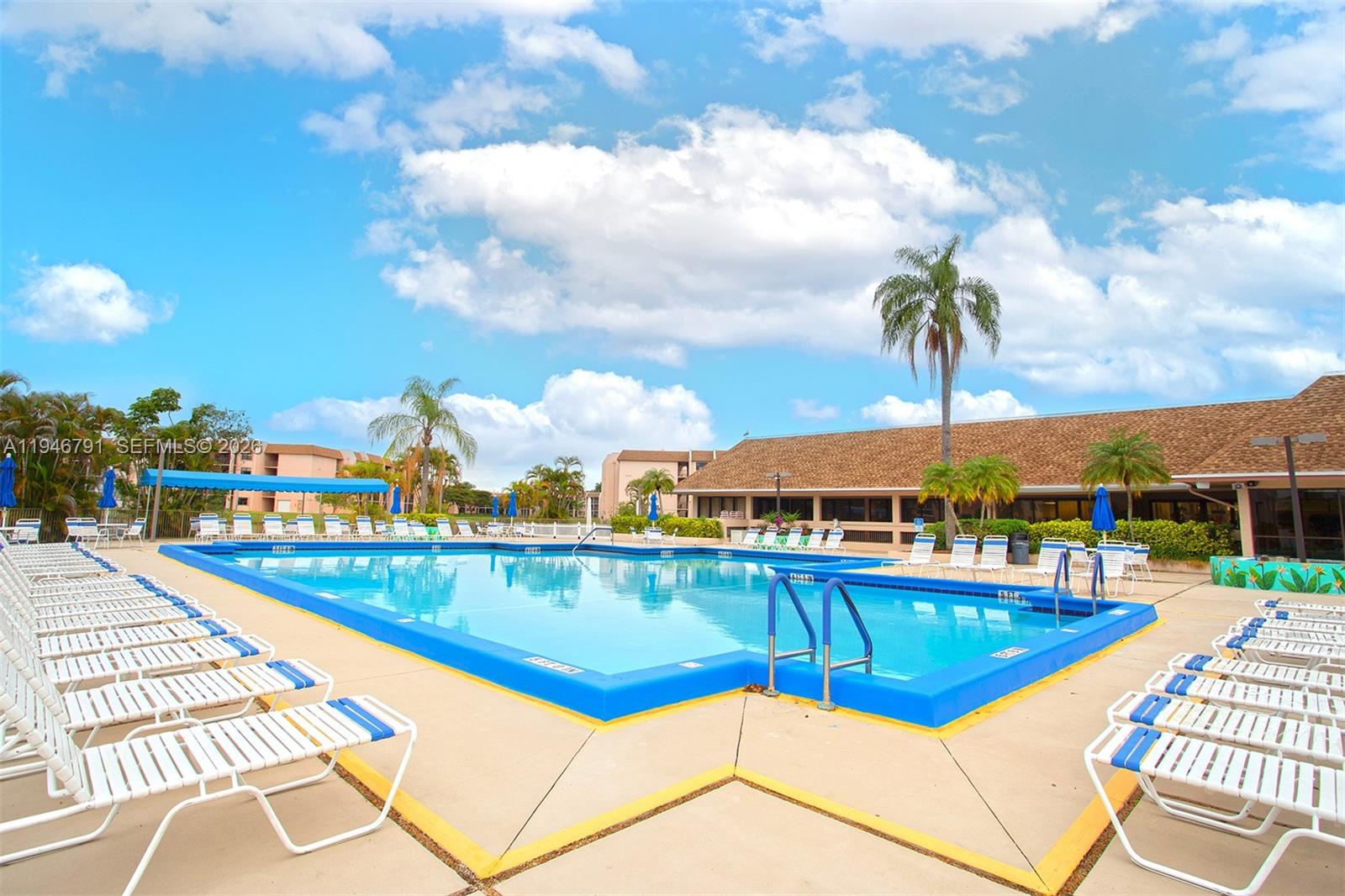 SUNRISE LAKES 173 CONDO - Residential