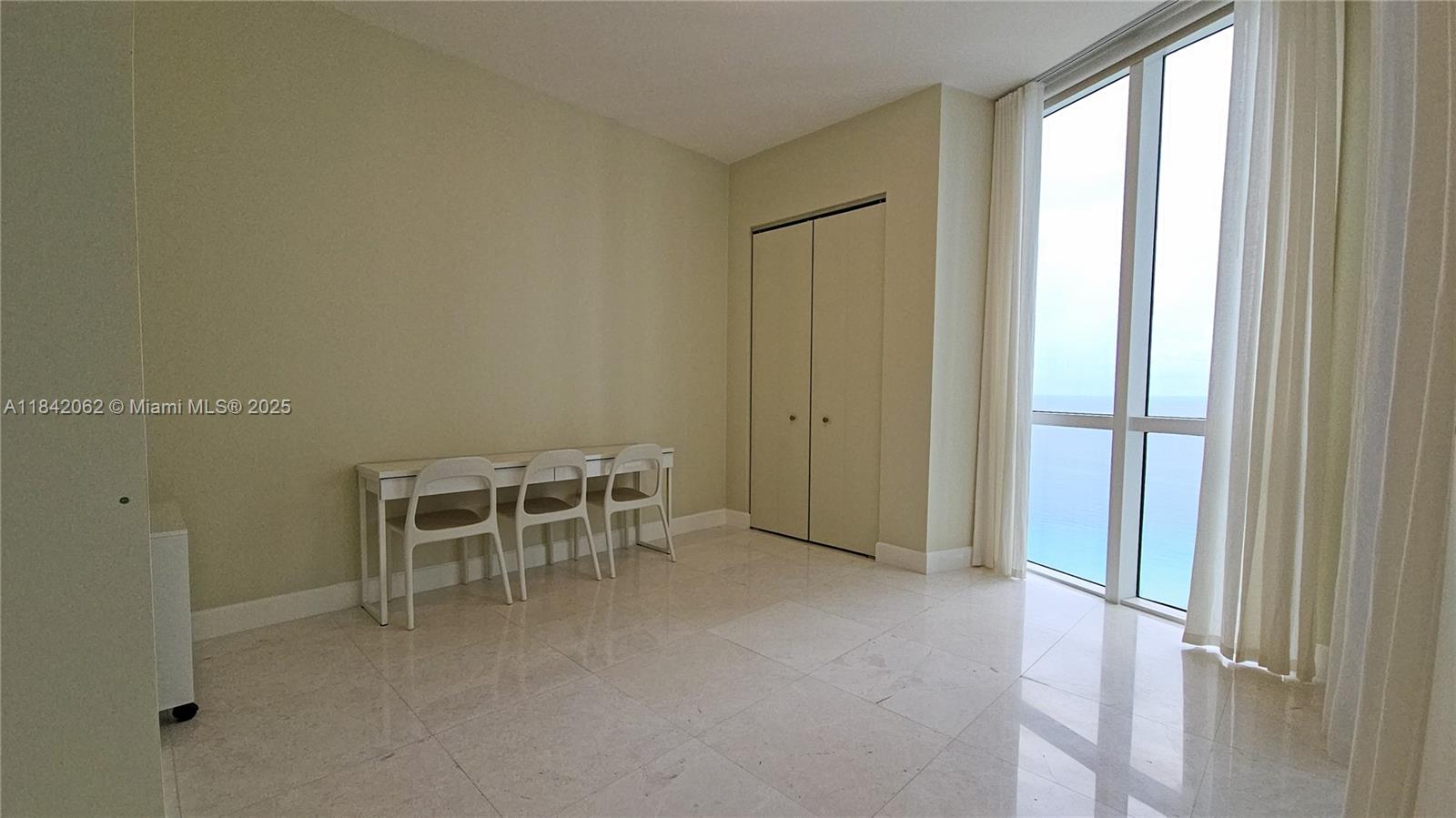 TDR TOWER II CONDO - Residential Lease