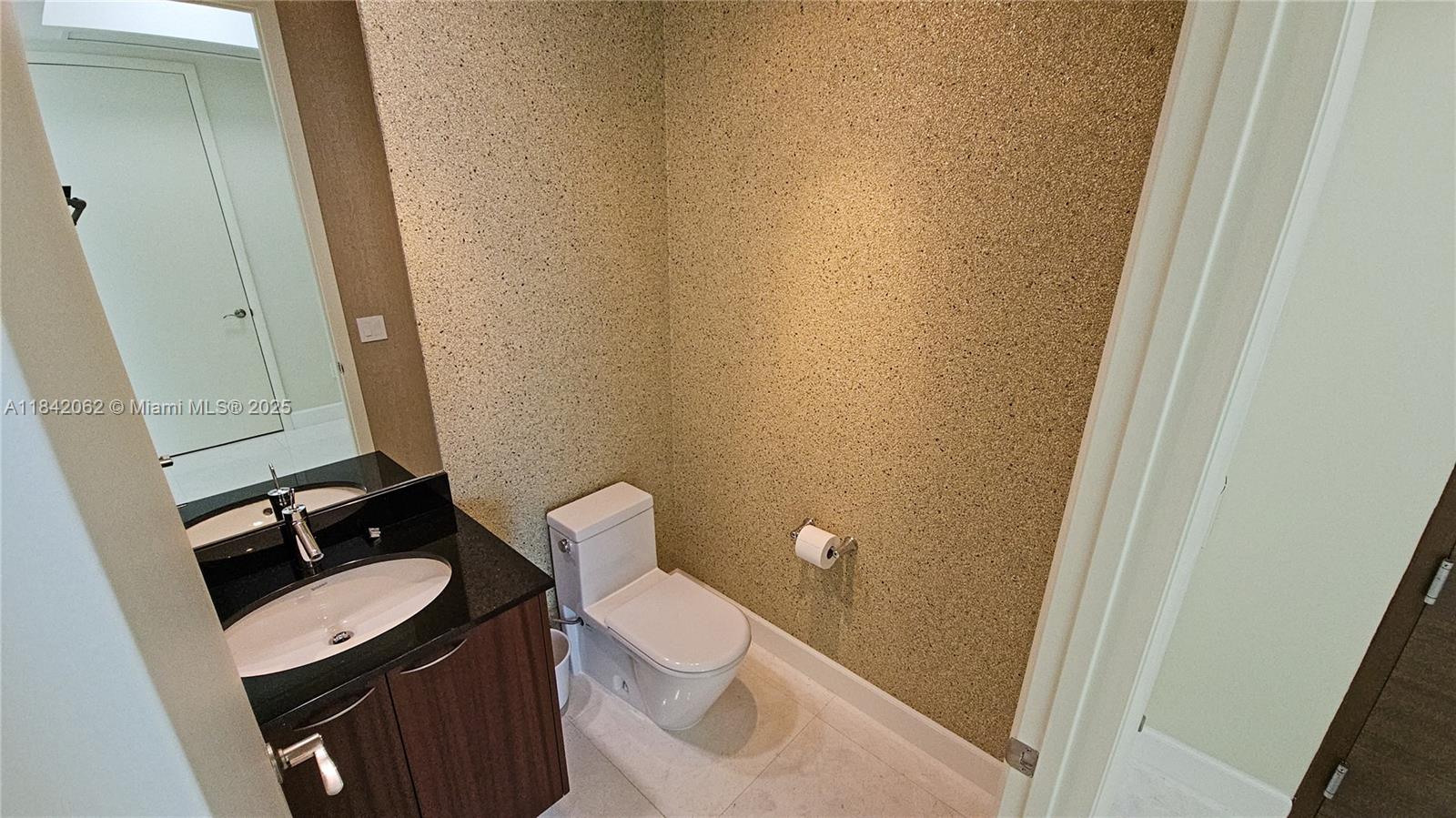 TDR TOWER II CONDO - Residential Lease