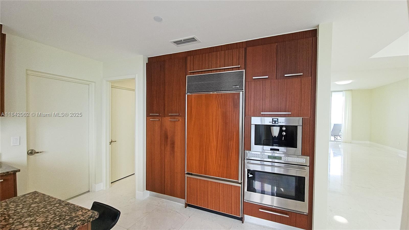 TDR TOWER II CONDO - Residential Lease