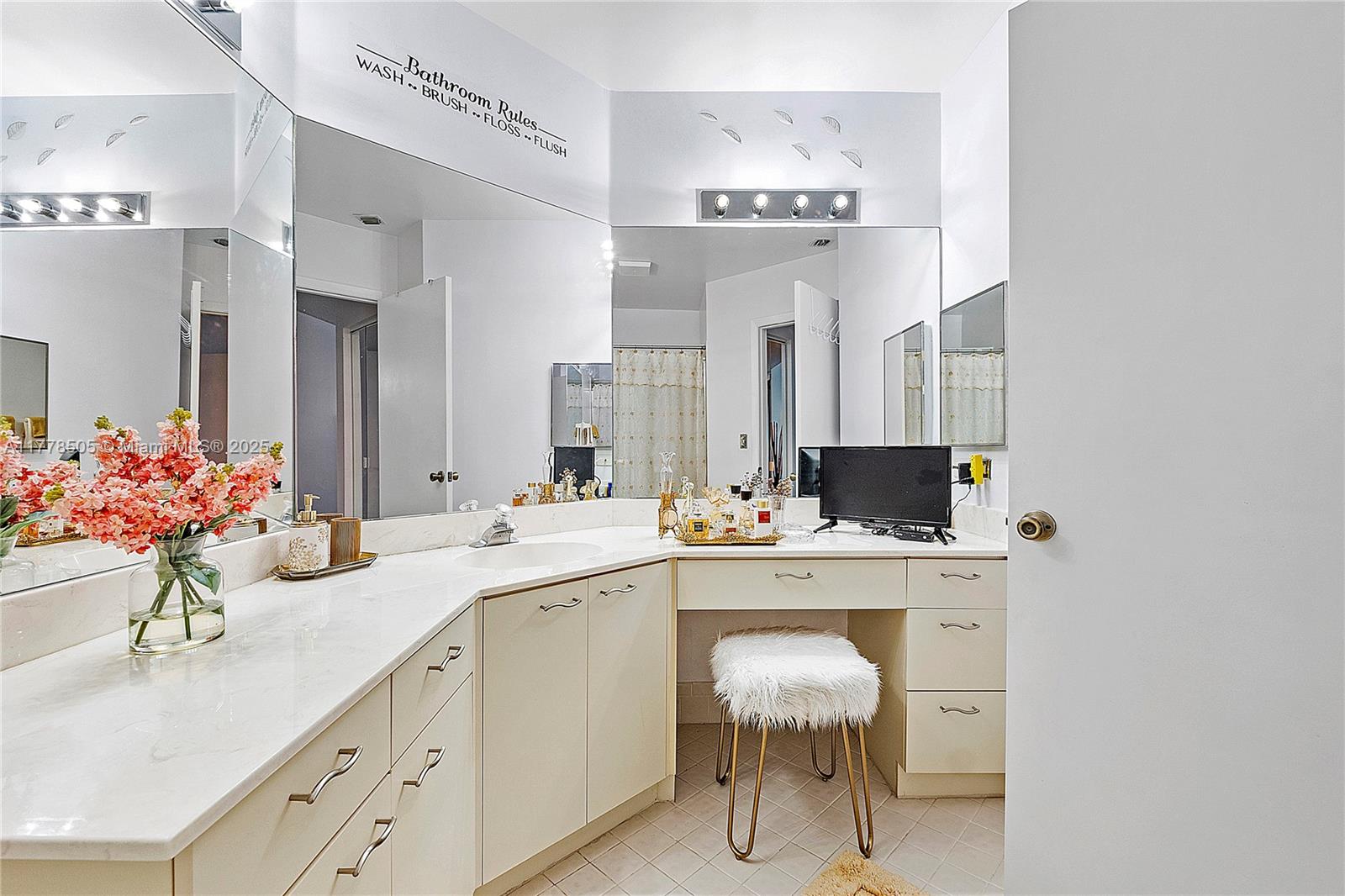 BAYVIEW VILLAGE A CONDO - Residential