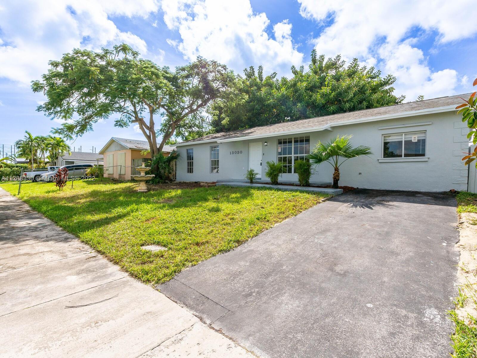 Photo 2 of 41 of 13030 SW 260th St house