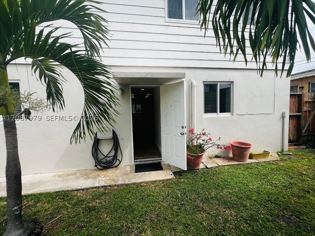 Photo of 1727 Plunkett St #BACK, Hollywood, FL 33020 (MLS # A12087979)