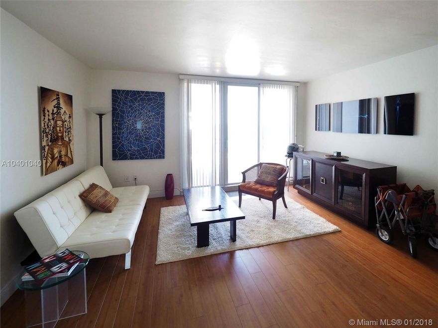 Millionaire's Row with Direct Ocean Views Spacious 2/2, Unfurnished. Laminated floors, split floor plan, Full Service building with Valet Parking, Concierge 24 hrs, Heated Pool, Gym, Restaurant and Party Rooms.