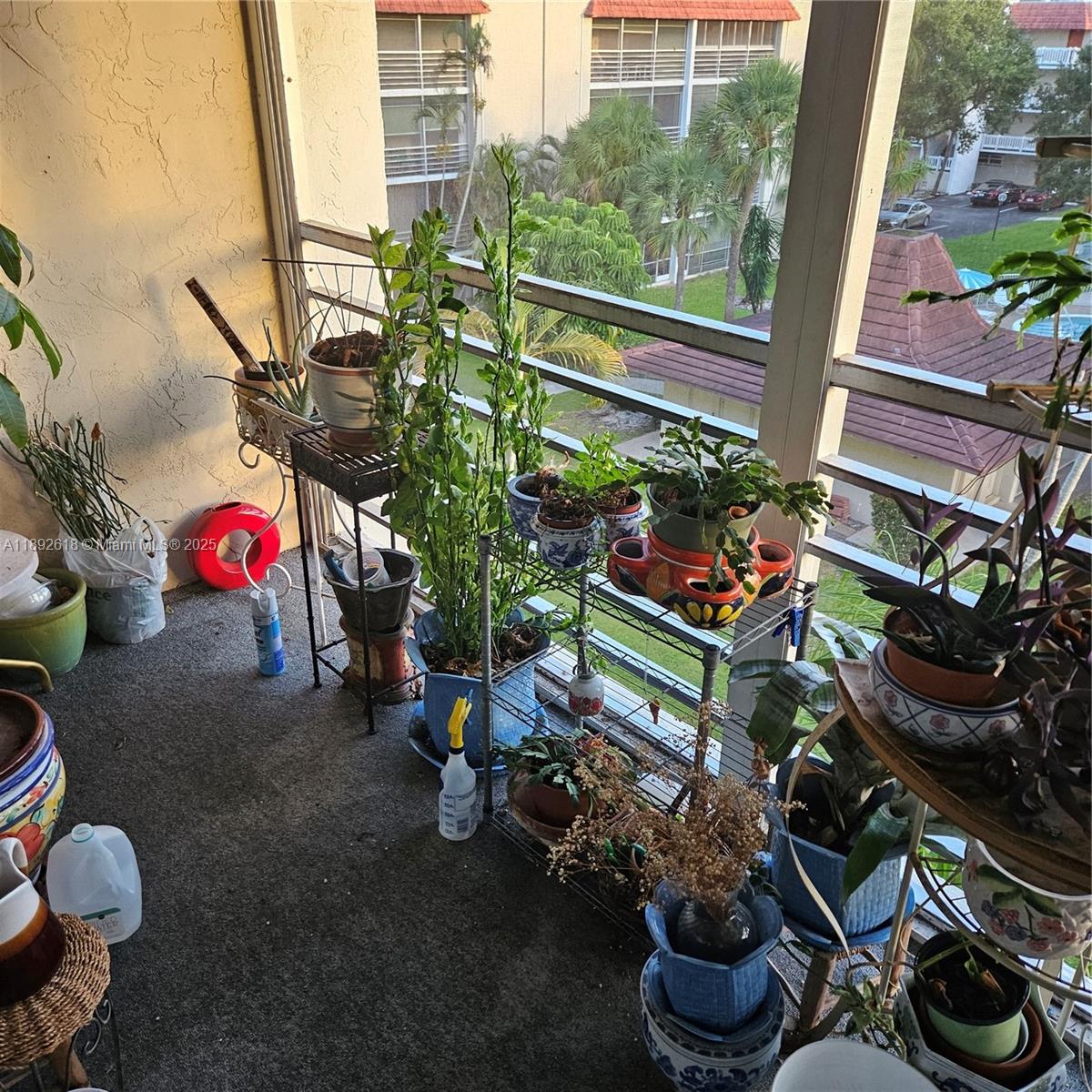 LAS VISTAS - Residential