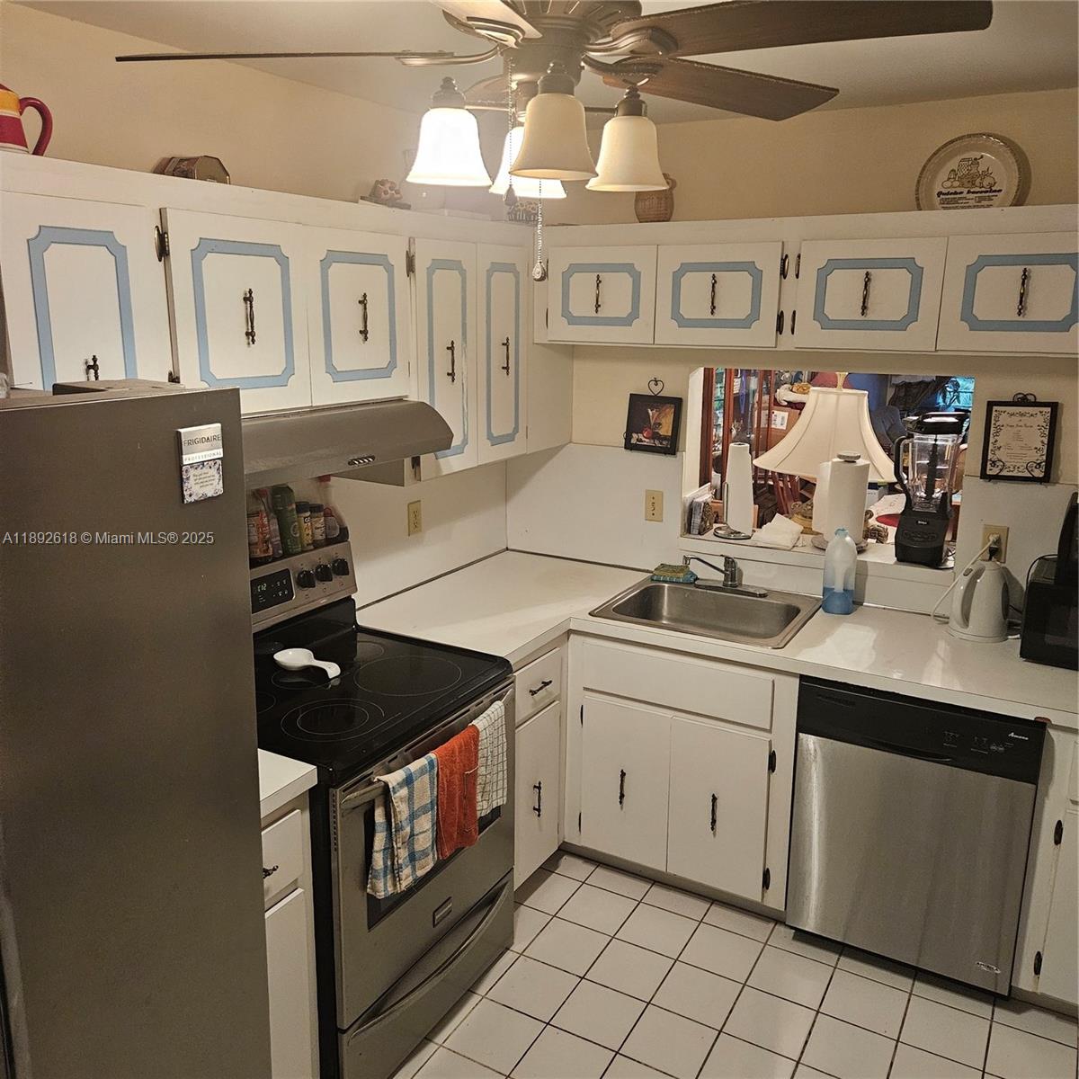 LAS VISTAS - Residential