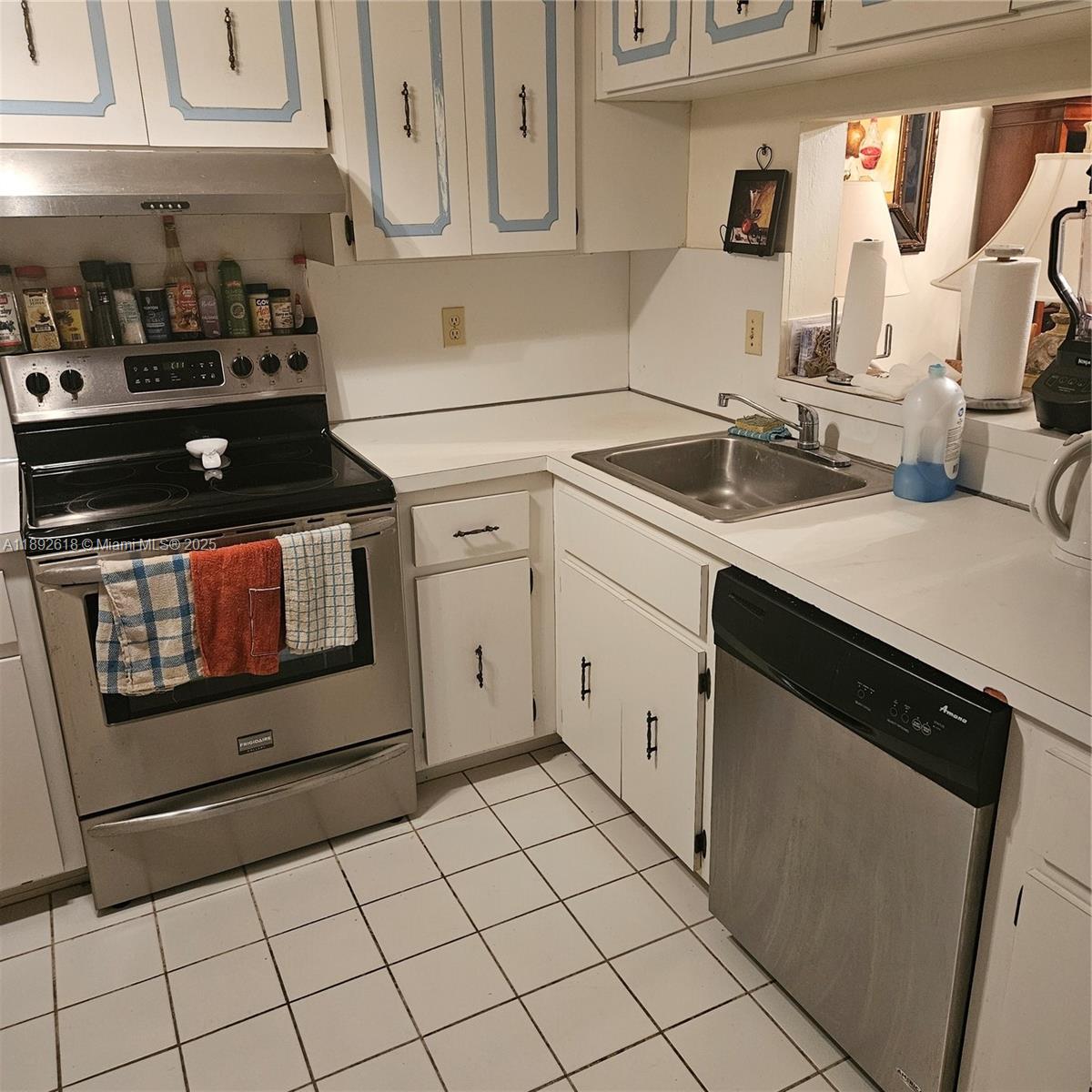 LAS VISTAS - Residential