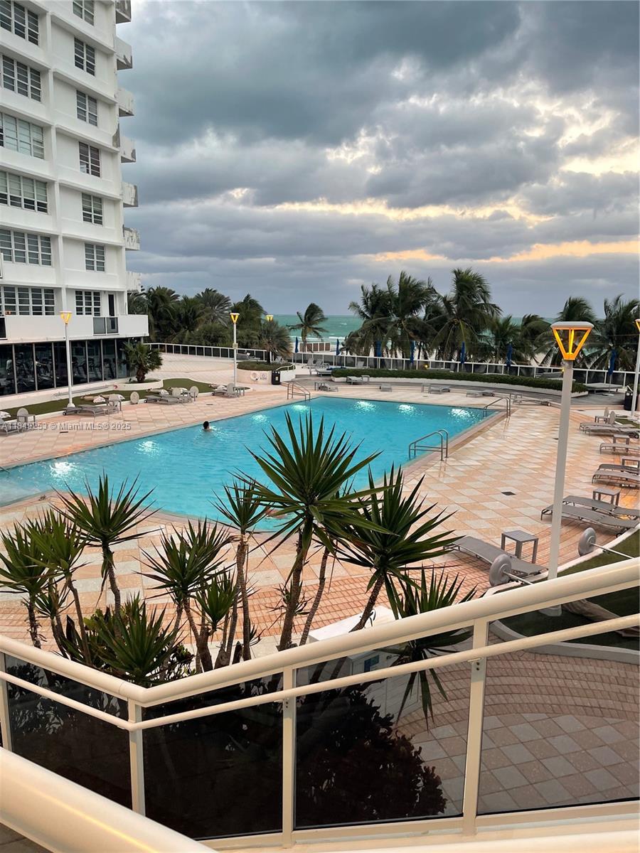 100 Lincoln Rd 833