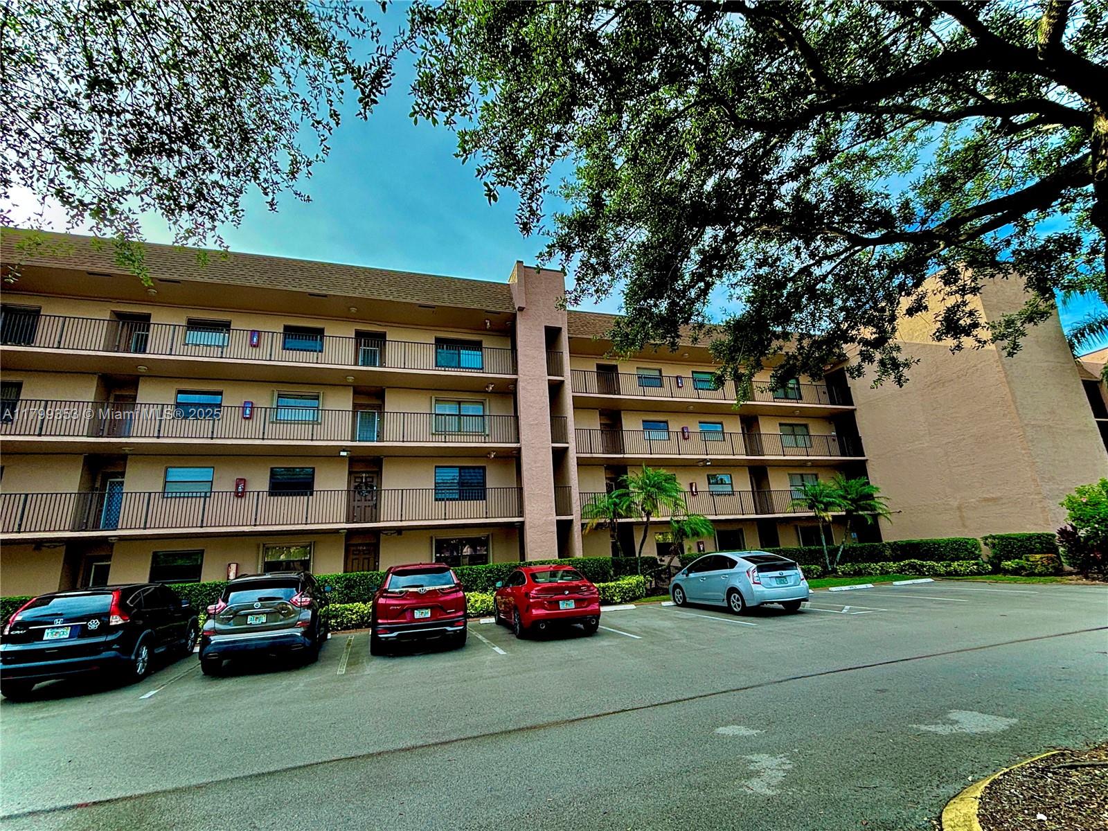 SUNRISE LAKES 163 CONDO - Residential