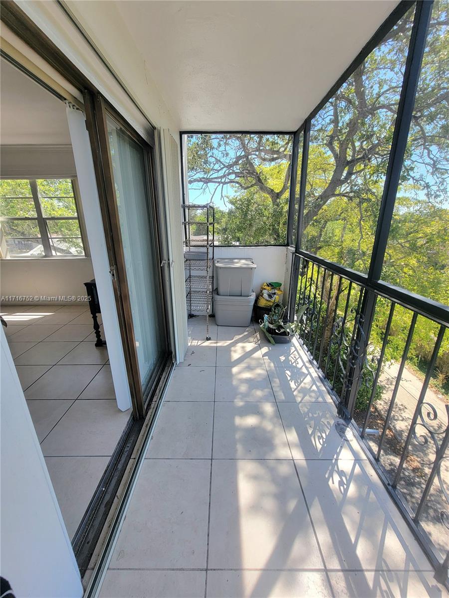 DIXIE GARDENS CONDO - Residential