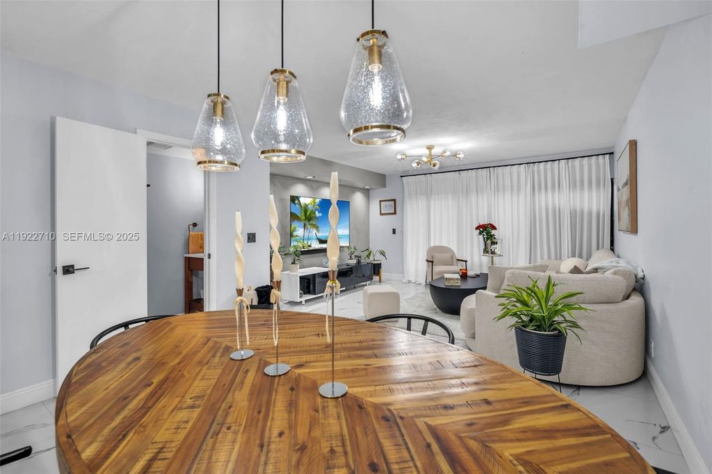 Photo of 4429 SW 70th Ter, Davie, FL 33314 (MLS # A11922710)