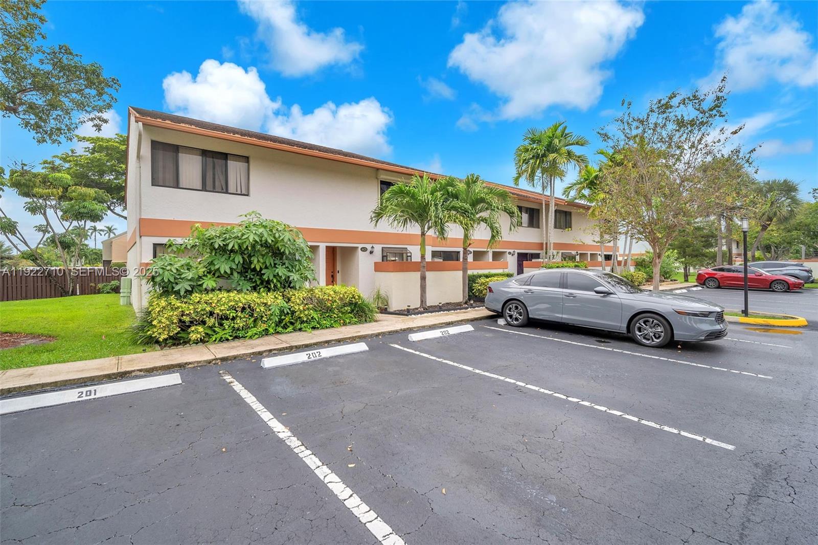 GLEN EDEN AT DAVIE - Residential