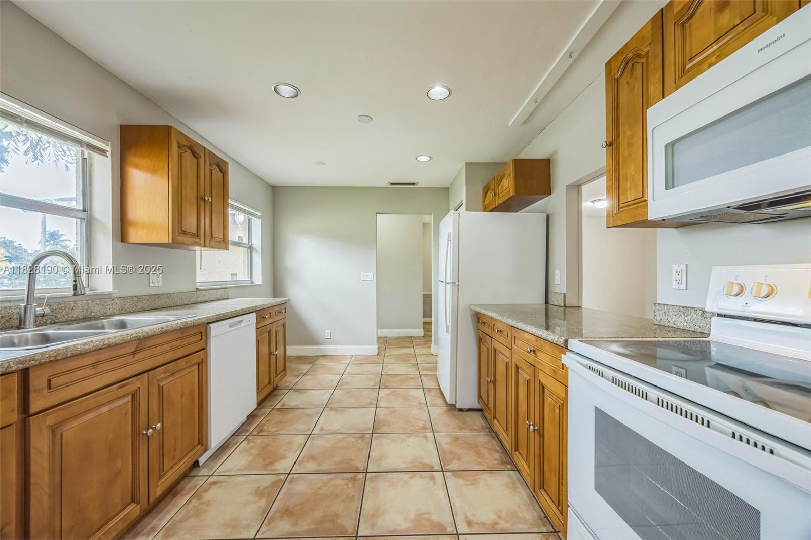 8051 NW 47th Ct, Lauderhill, FL, 33351/$612,000 2 8051 NW 47th Ct