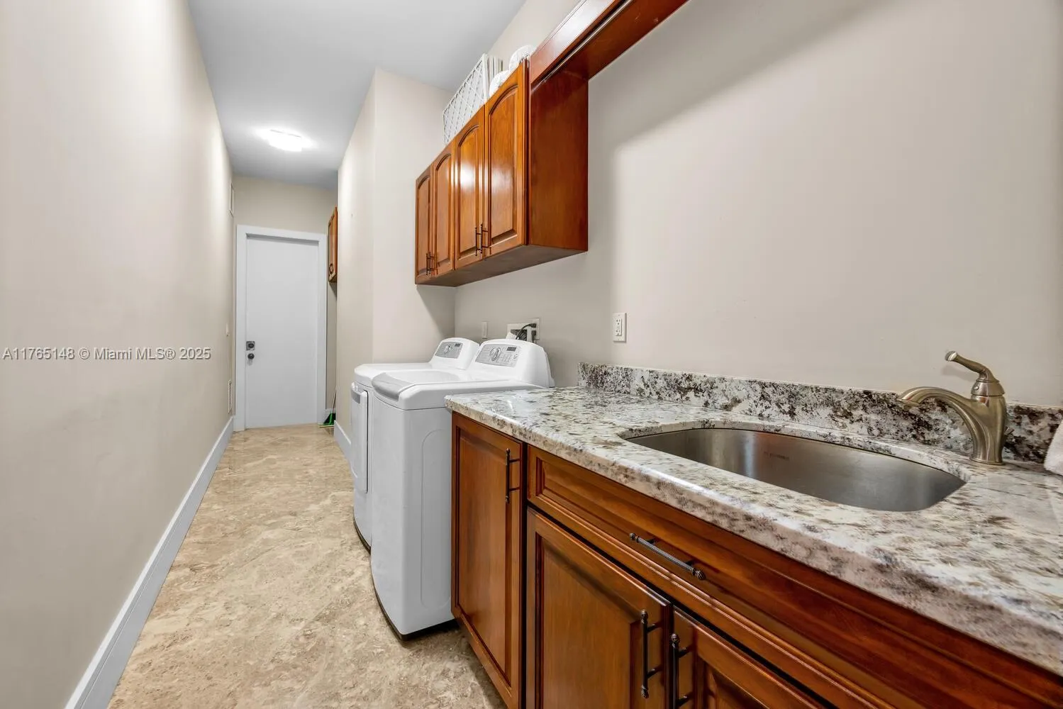 Miami, Florida 33176, United States, 4 Bedrooms Bedrooms, ,5 BathroomsBathrooms,Residential,Coming Soon,91689