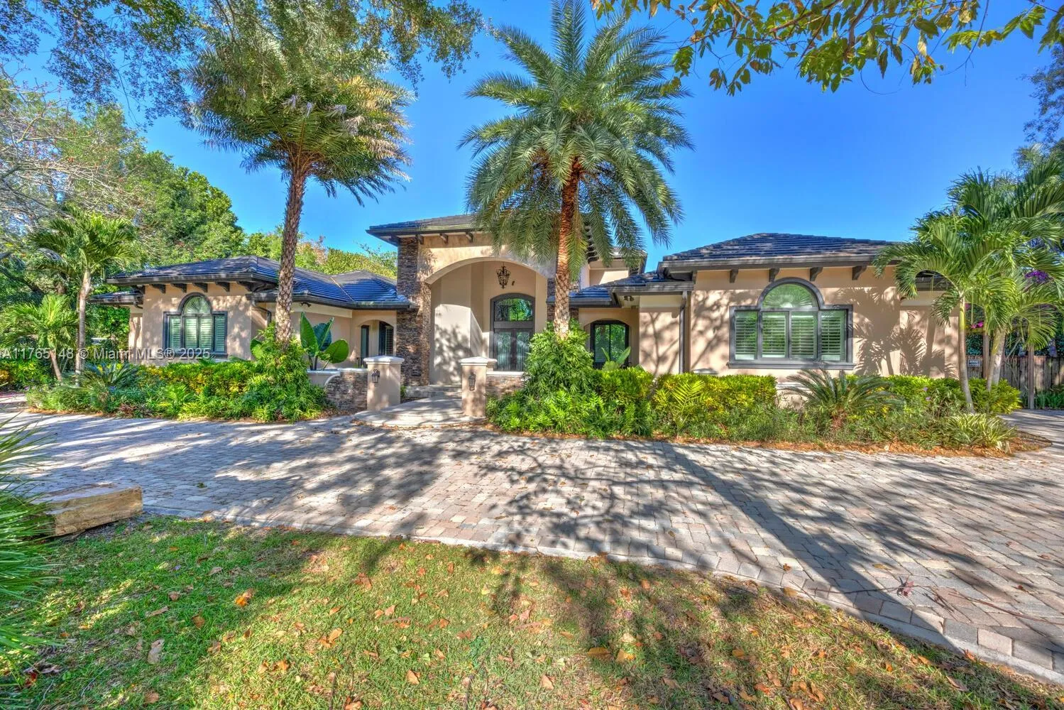 Miami, Florida 33176, United States, 4 Bedrooms Bedrooms, ,5 BathroomsBathrooms,Residential,Coming Soon,91689