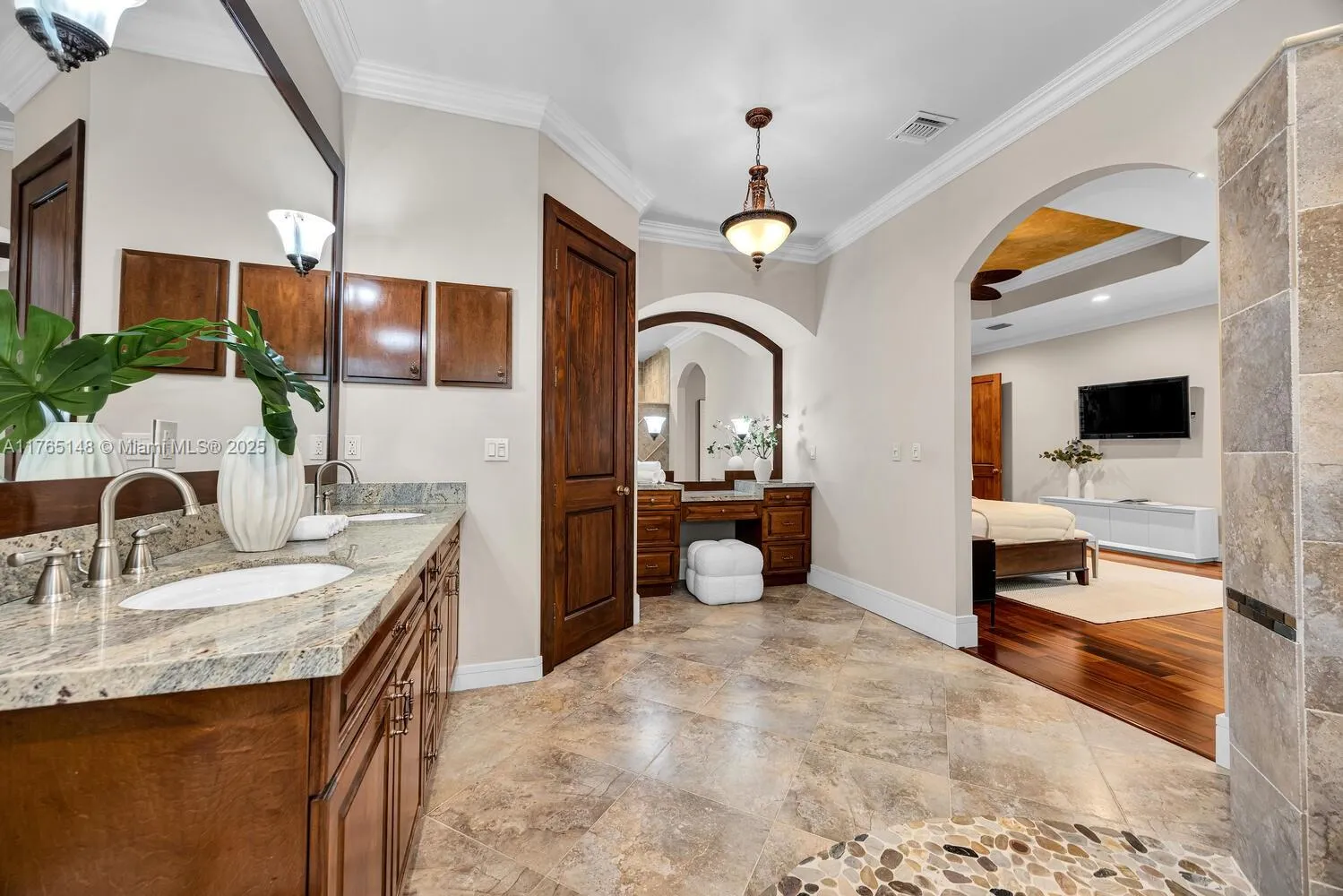 Miami, Florida 33176, United States, 4 Bedrooms Bedrooms, ,5 BathroomsBathrooms,Residential,Coming Soon,91689