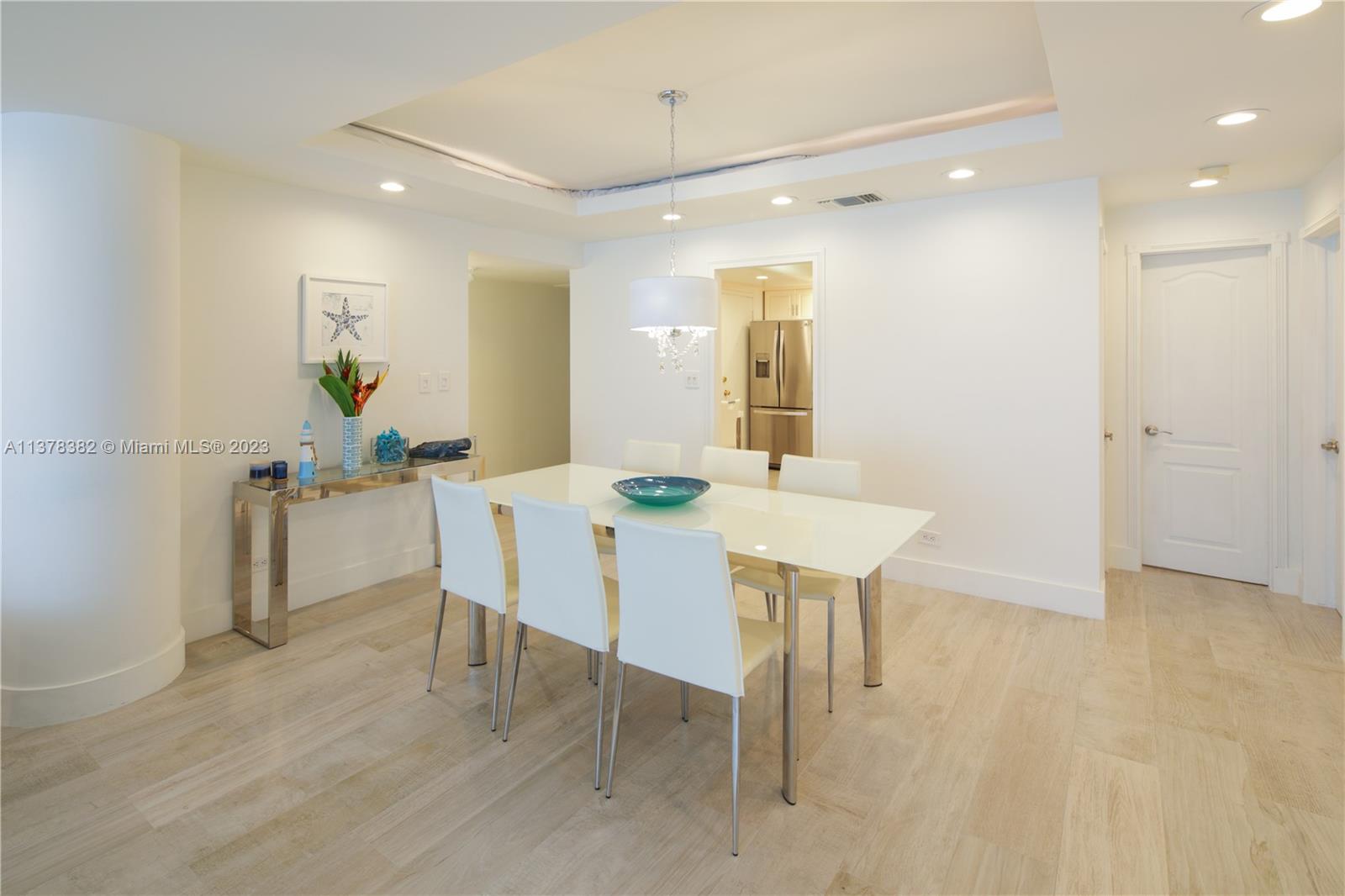 5005 Collins Ave 610