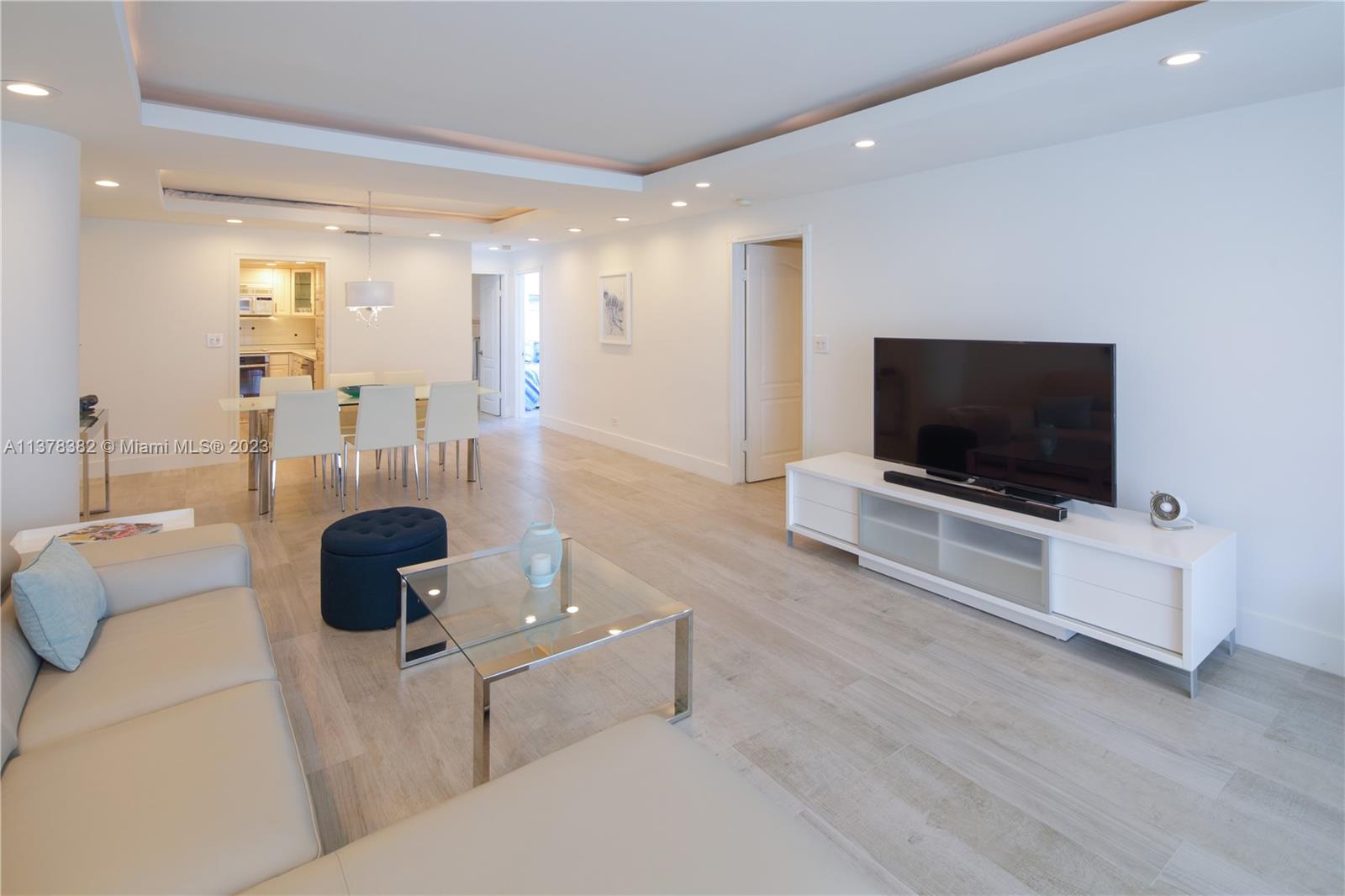 THE CARRIAGE CLUB NORTH C - Residential Lease