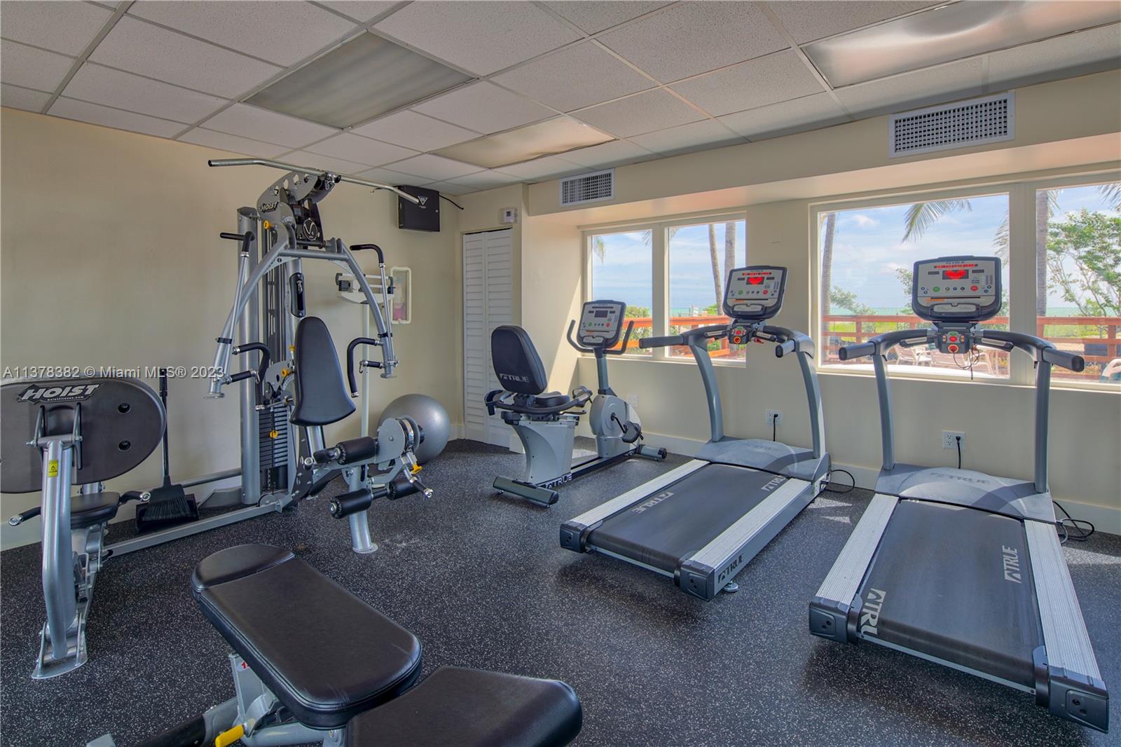 THE CARRIAGE CLUB NORTH C - Residential Lease