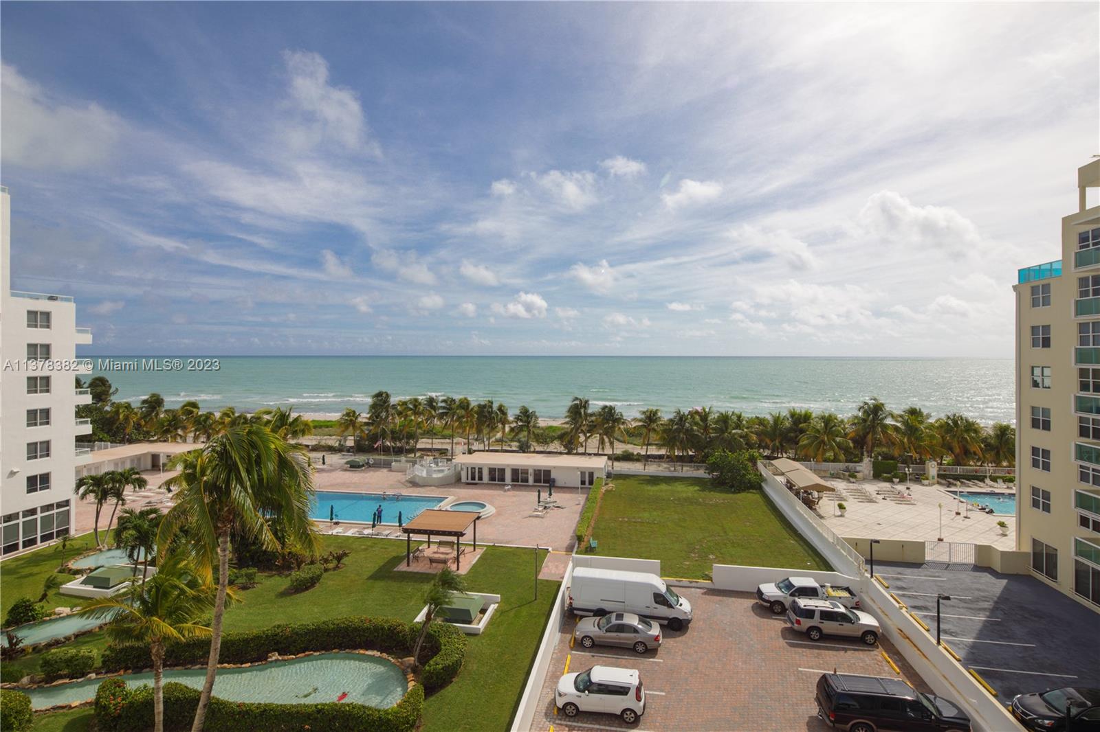 5005 Collins Ave 610