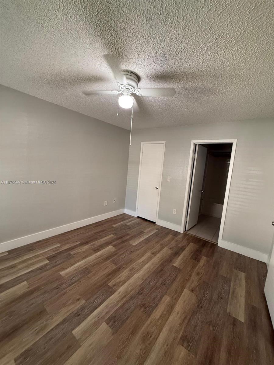 VISTA LAGO AT THE HAMMOCK - Residential Lease