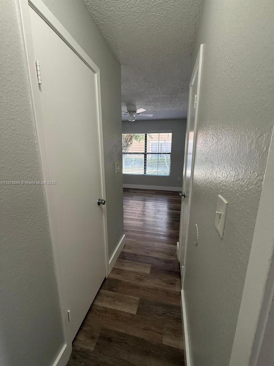 VISTA LAGO AT THE HAMMOCK - Residential Lease