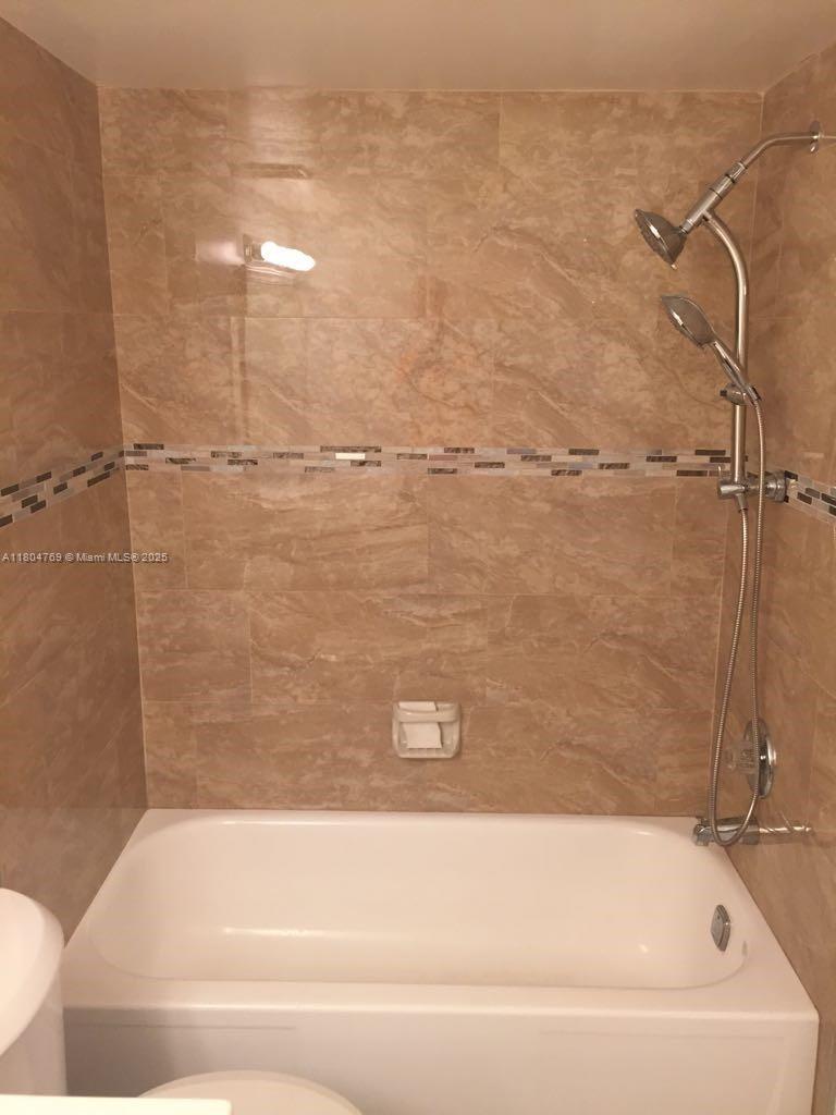 THE CLIPPER AT BISC COVE - Residential