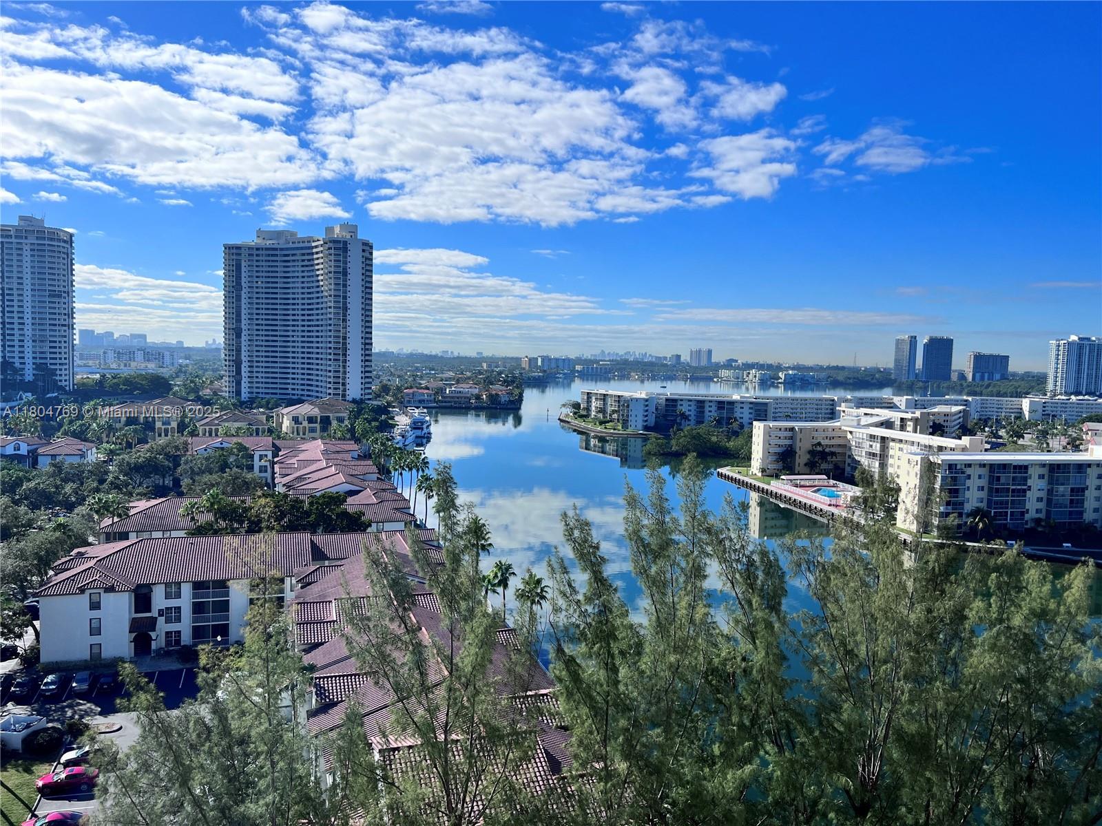 THE CLIPPER AT BISC COVE - Residential