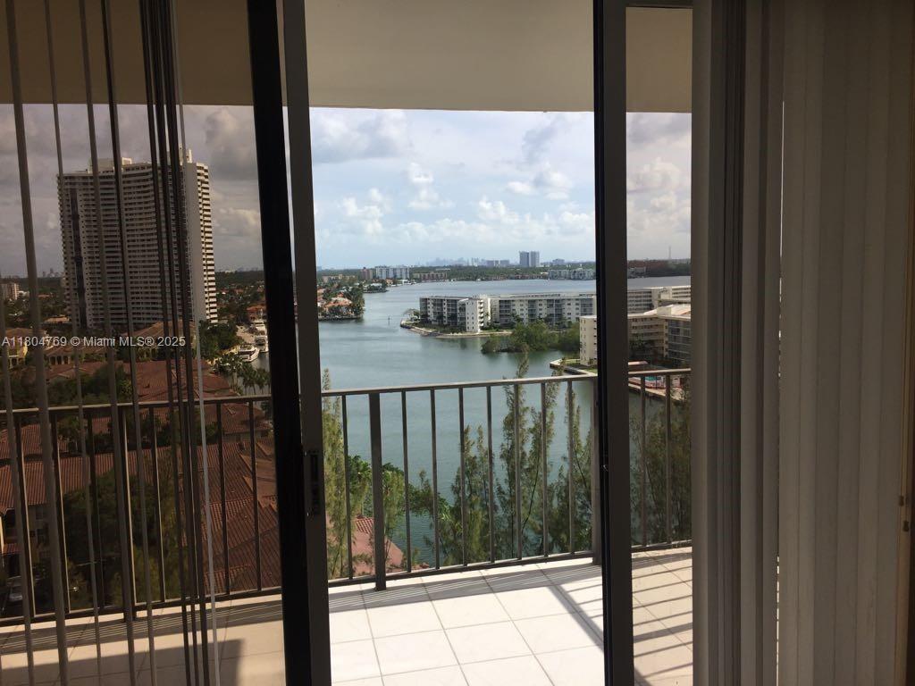 THE CLIPPER AT BISC COVE - Residential