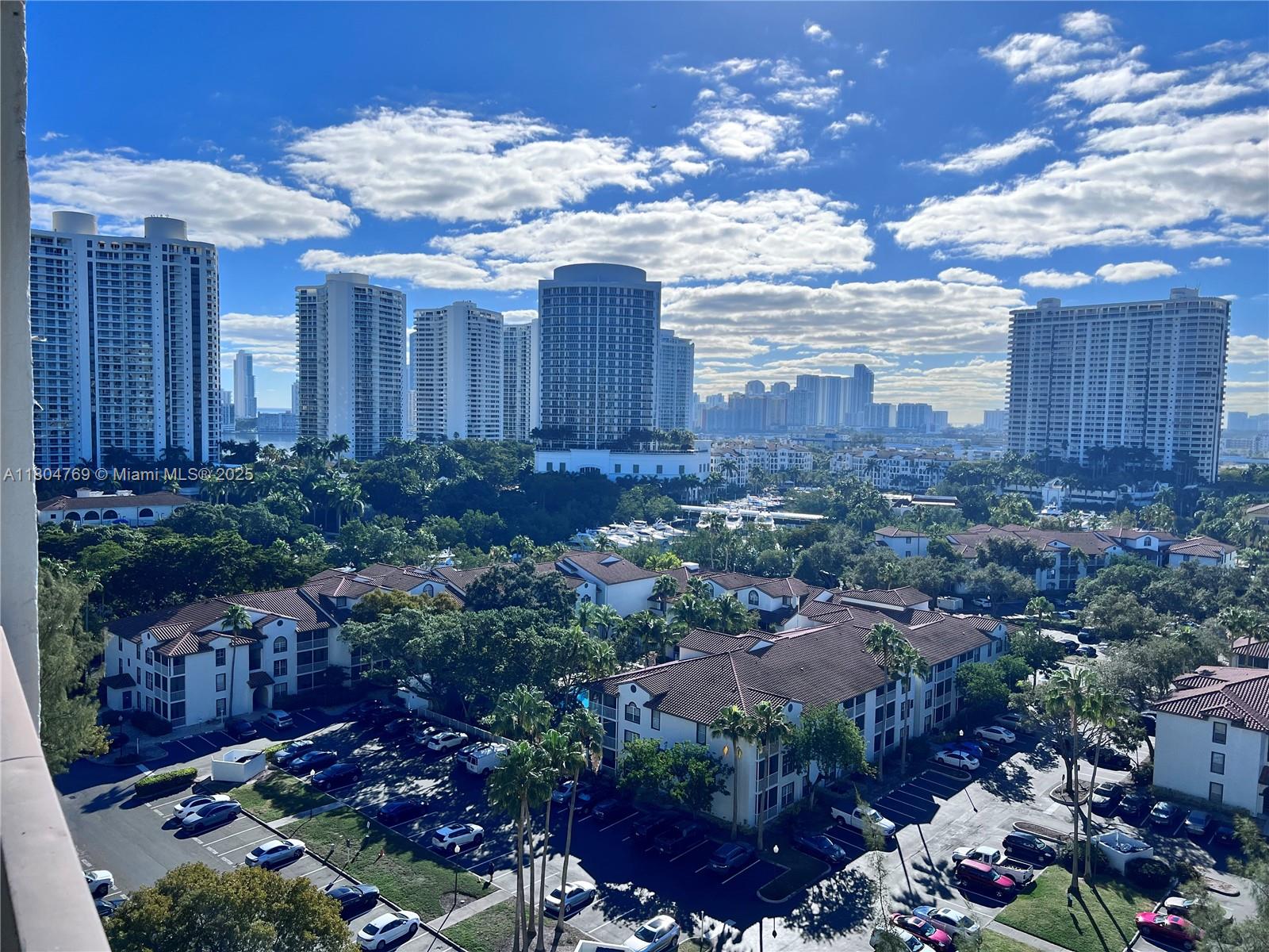 THE CLIPPER AT BISC COVE - Residential