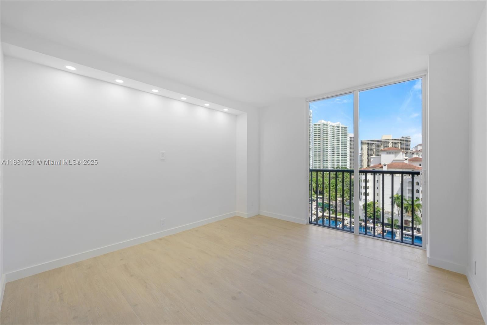 TURNBERRY ISLE CONDO - Residential Lease